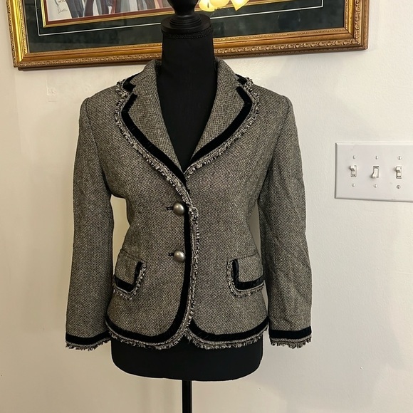 Banana Republic Jackets & Blazers - Banana Republic Fully Lined Wool Blazer with Faux Pockets with Trim, Sz. 4.
